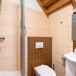 Atmospheric In With Underground Parking By Renters Apartamento Karpacz