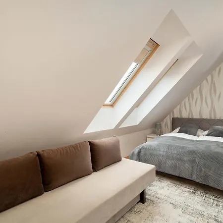 Апартаменти Atmospheric In With Underground Parking By Renters Карпач
