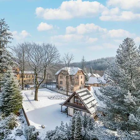 Atmospheric In With Underground Parking By Renters Apartamento Karpacz