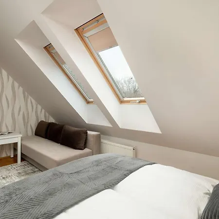 Atmospheric In With Underground Parking By Renters Lägenhet *