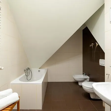 Atmospheric In With Underground Parking By Renters * كارباش