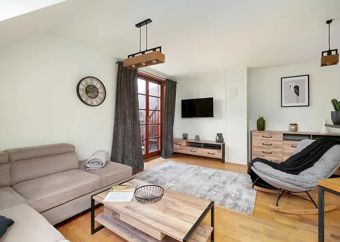 Apartamento Atmospheric In With Underground Parking By Renters *