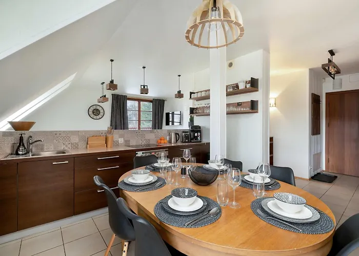 Apartamento Atmospheric In With Underground Parking By Renters *